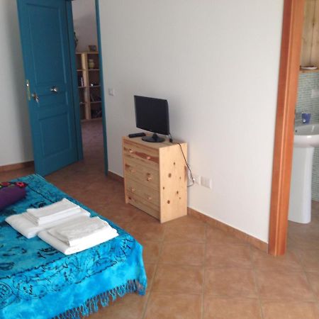 B&B La Gatta Bianca Oliveri Δωμάτιο φωτογραφία