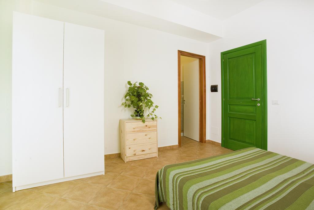 B&B La Gatta Bianca Oliveri Δωμάτιο φωτογραφία