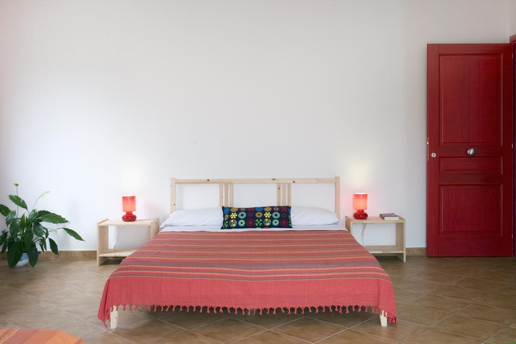 B&B La Gatta Bianca Oliveri Δωμάτιο φωτογραφία