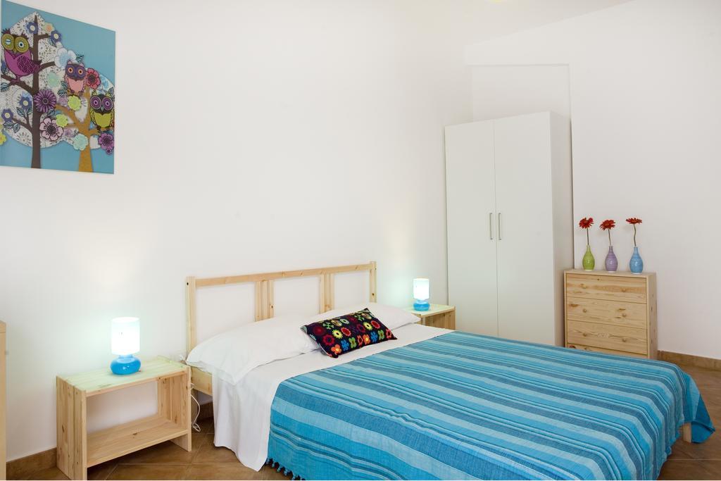 B&B La Gatta Bianca Oliveri Δωμάτιο φωτογραφία